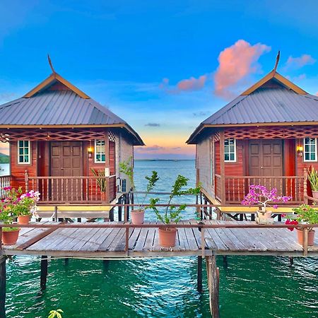Parapat Water Village Resort Semporna Extérieur photo