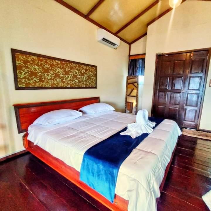 Parapat Water Village Resort Semporna Extérieur photo